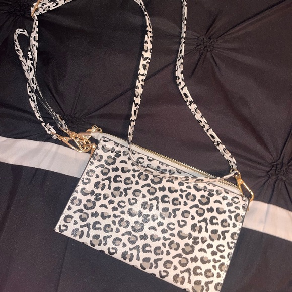 Leopard print mini purse - Picture 2 of 5